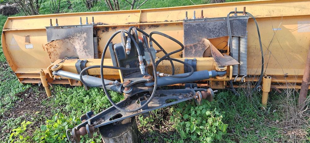 Utilaj lama de zapada