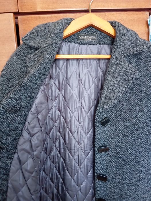 Пальто драповое, подкладка стёганая. Размер 52 ,б/у