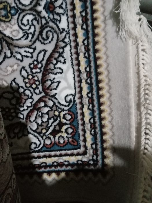 gilam sotiladi yangi 3×5