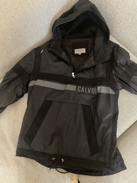 Оригинална ветровка Calvin Klein Jeans