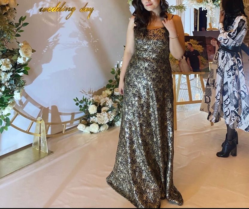 Вечернее платье