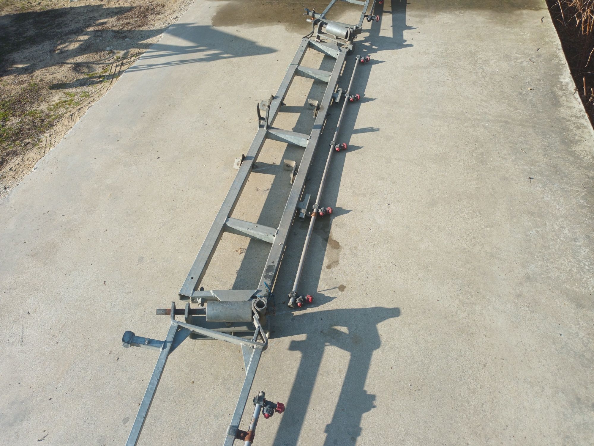 Rampa,brate,lance 12m iebicidat,tratat,stropit,udat plantele