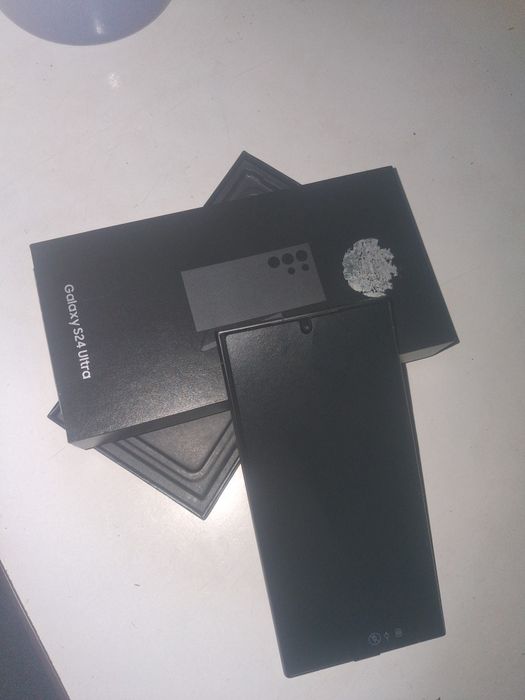 Samsung s24 Ultra 12/256gb