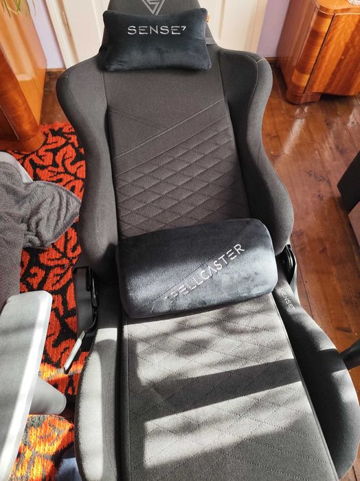 Scaun de gaming de vânzare, în stare foarte bună. În județul Covasna.