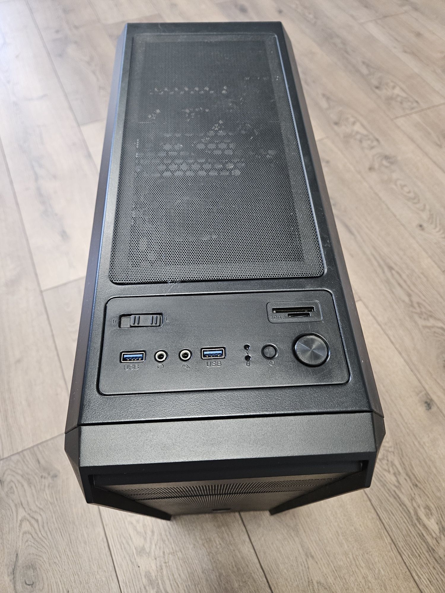 Геймърски компютър i7-7700K GTX 1060 6Gb 16gb DD4 RRAM