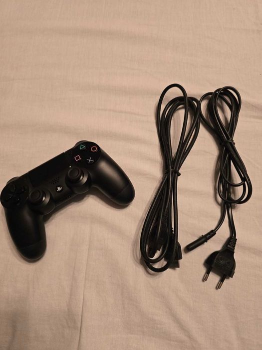 PS4 500GB в много добро състояние с 5 игри