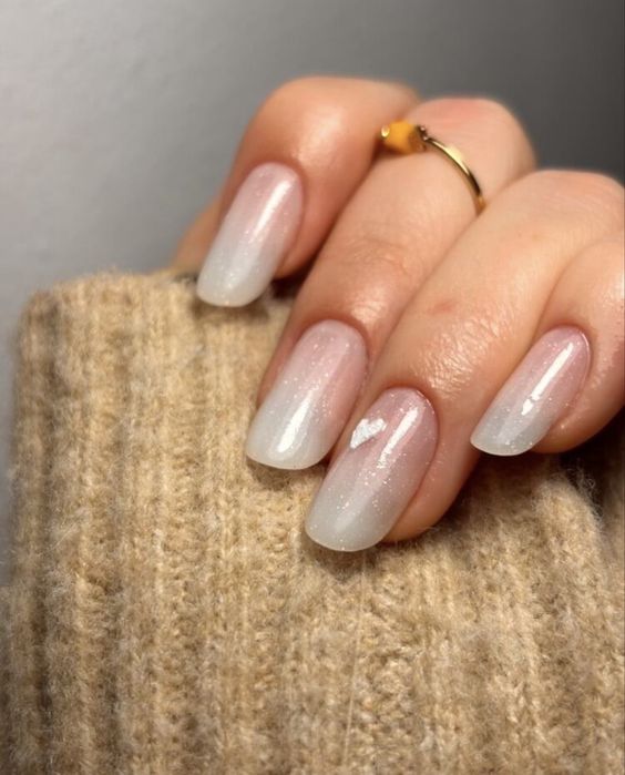 Manichiură cu Gel – Frumusețe la Fiecare Gesticulare!