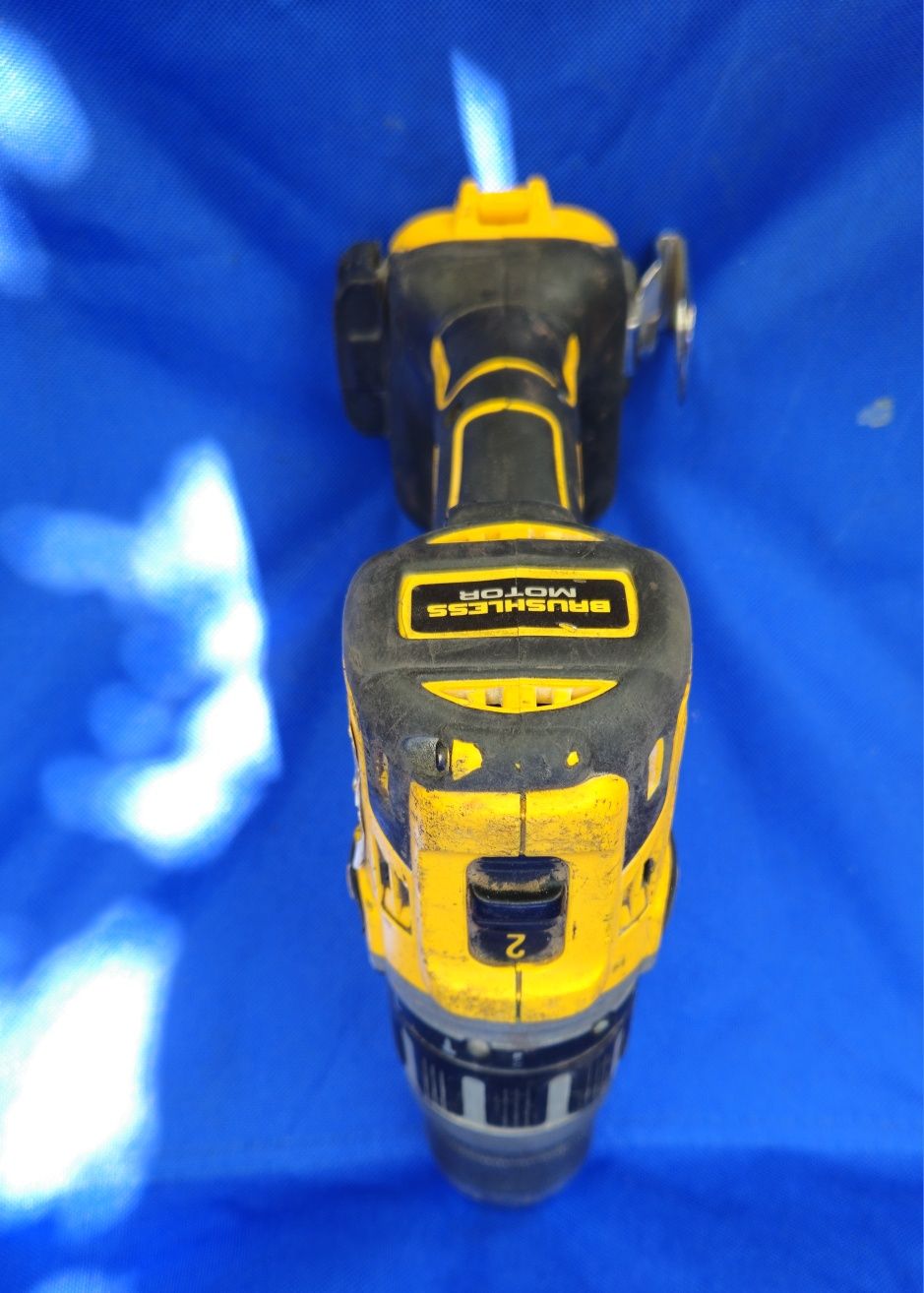 Masina de gaurit Dewalt dcd 796