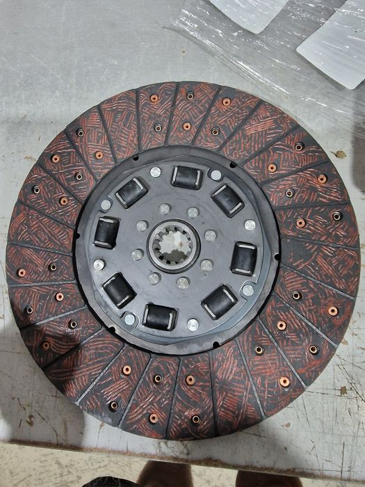 Disc ambreiaj tractor belarus 85 diametru total 340 mm cu  12 dinti pr