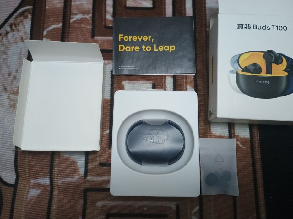 Беспроводные наушники Realme T100