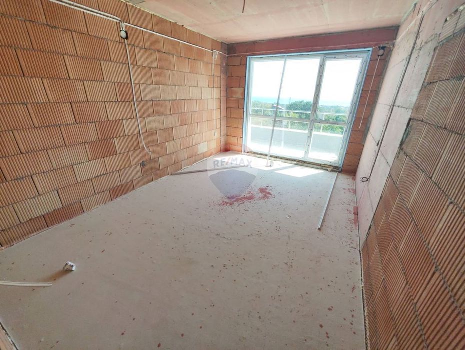 Продава се Тристаен апартамент в Варна, Виница - 106 кв.м за 1210 €/кв.м - Снимка #2