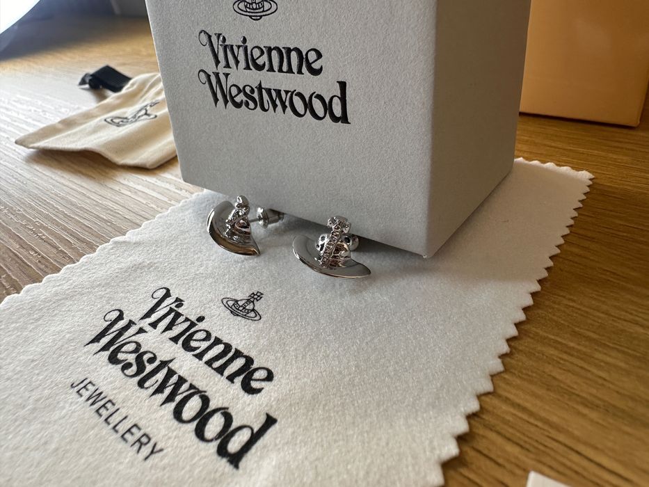 Cercei Vivienne Westwood ”world’s end orb”, mici 1.5cm