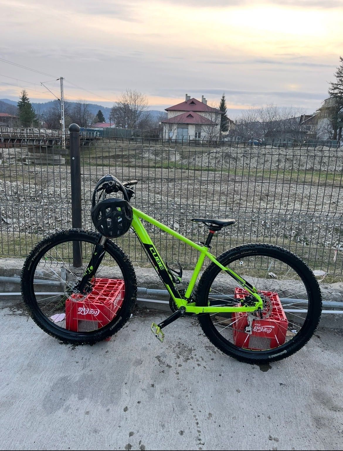 Bicicleta Cube,stare foarte buna,PRET NEGOCIABIL