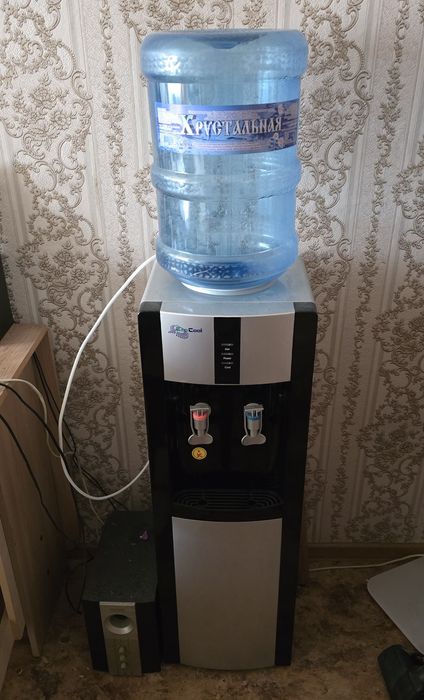 Продам кулер для воды