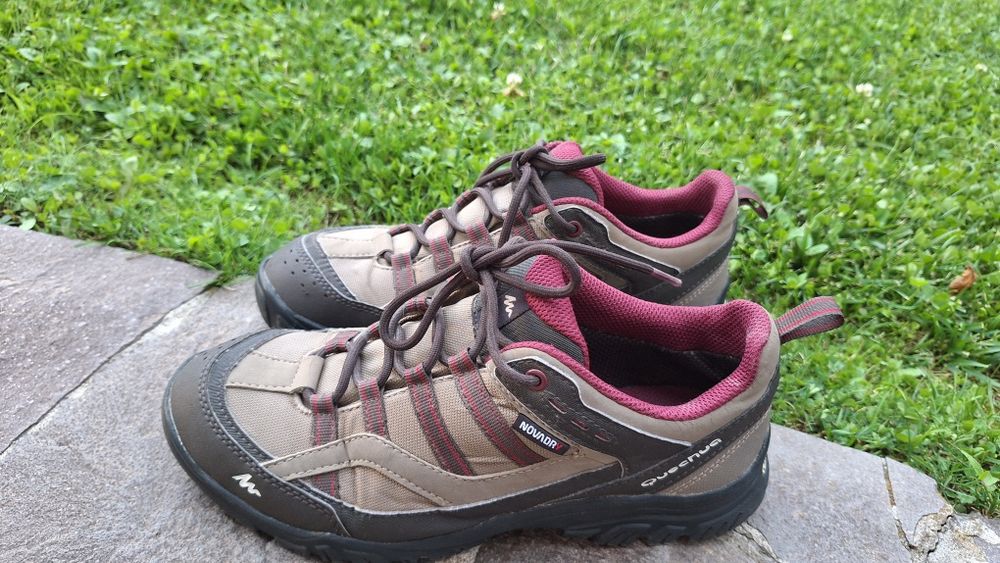 Încălțăminte drumeție impermeabilă nr.38.damă