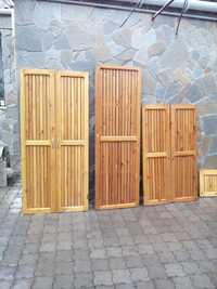 Двери деревянные.