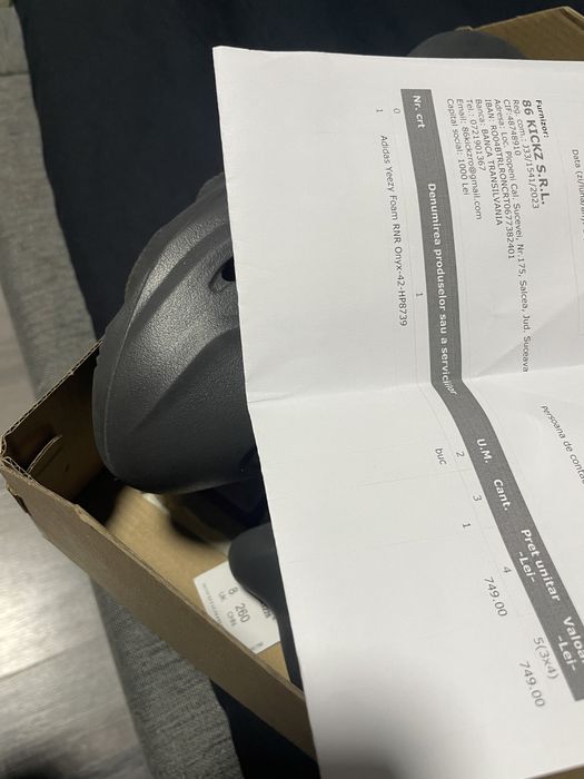Yeezy foam runner onyx 42 (40-41)