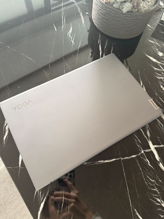 Lenovo 11th generation i7 16 GB RAM, 1 TB SSD (≈ 950 GB общо)