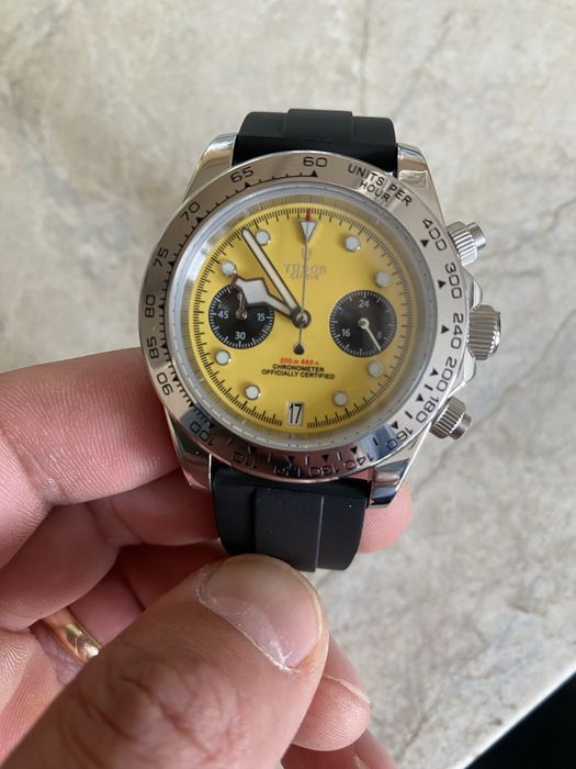 Часовници в добро състояние !