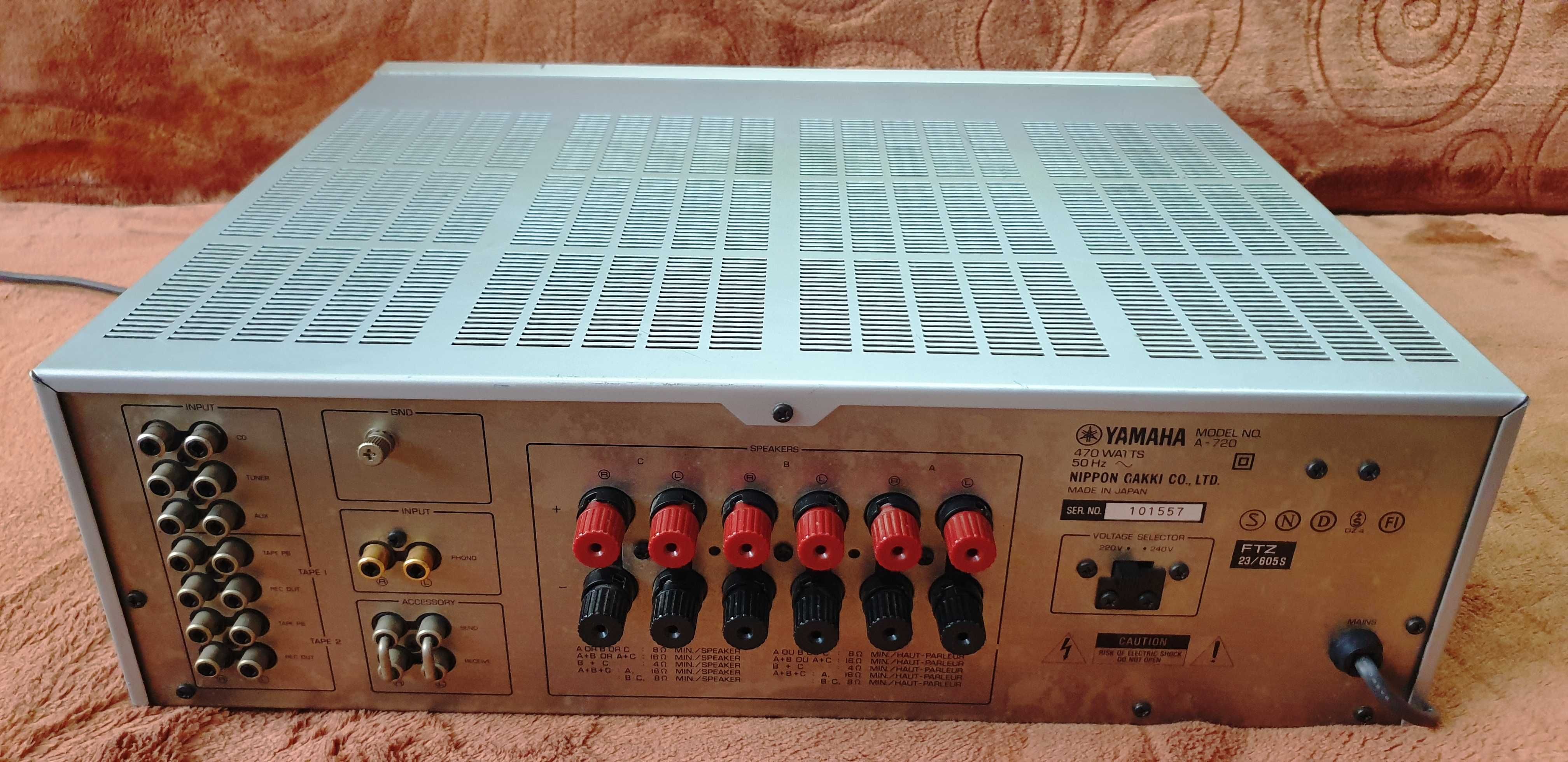 Yamaha A-720 amplificator vitange 2X105W pe 8 Ohm