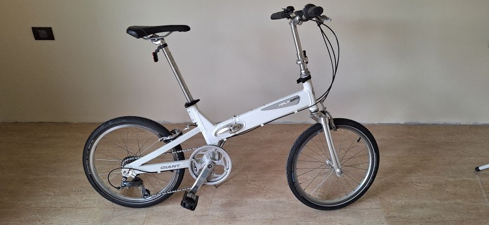Bicicleta plabila Giant din aluminiu model deosebit