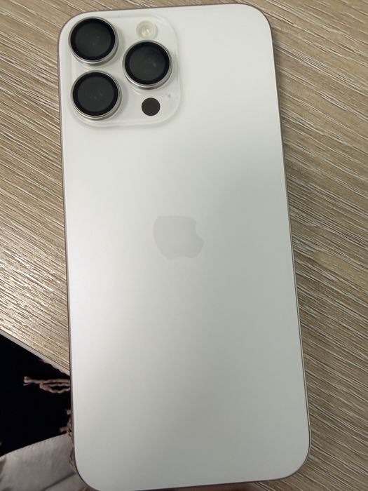 Iphone 16 pro max alb