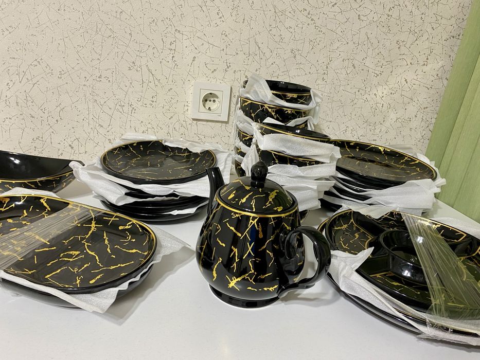 Продам сервиз новый