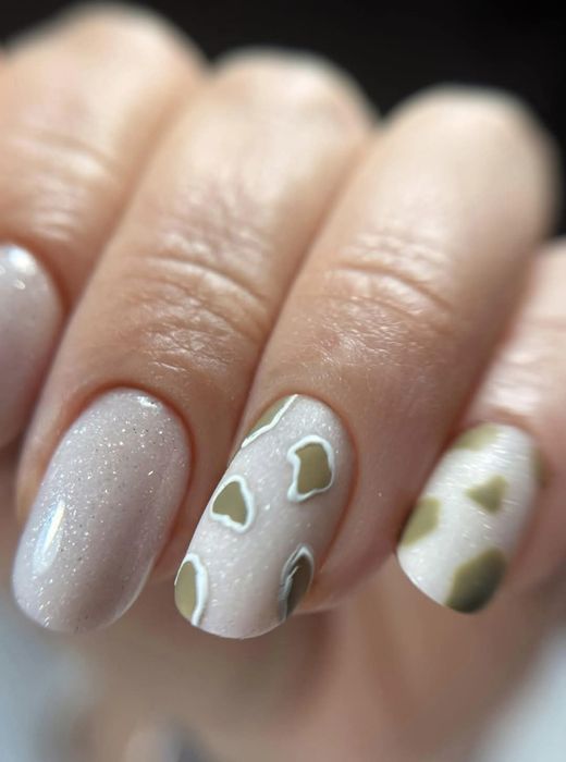 Unghii cu gel la domiciliu mamicii