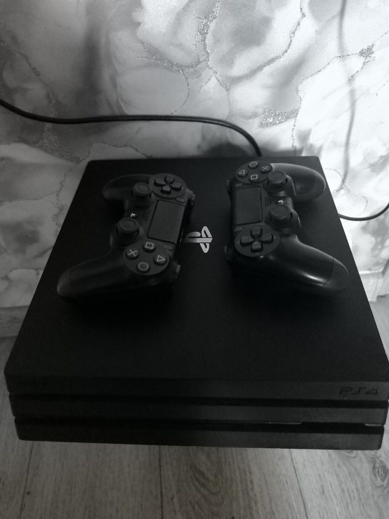 Продаётся PlayStation 4 PRO