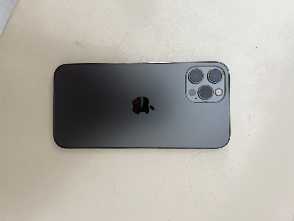 Iphone 12 pro.               .     .