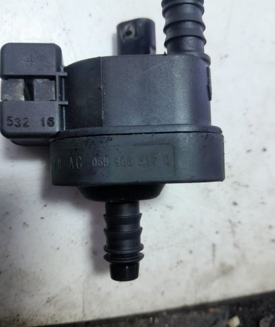 Electrovalva supapa magnetica 06h906517q 2.0 tfsi Volkswagen VW Tiguan 2 AD1 seria