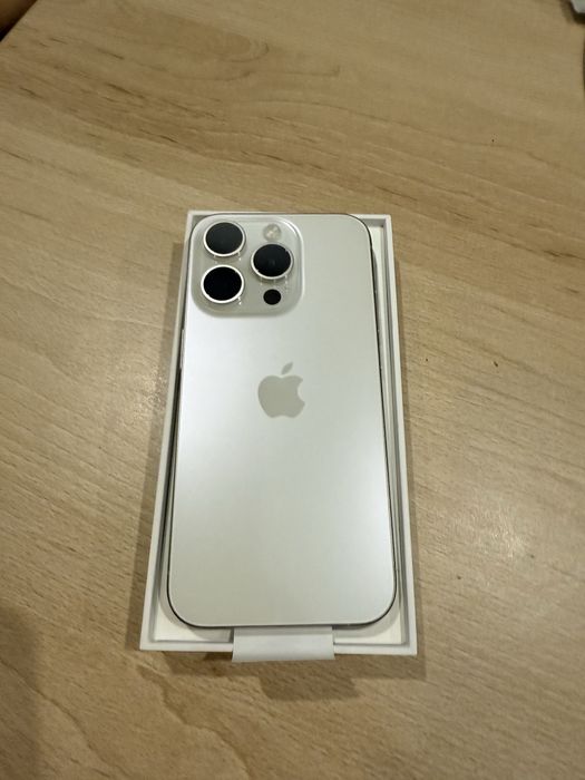 Vand iphone 15 PRO 128 GB
