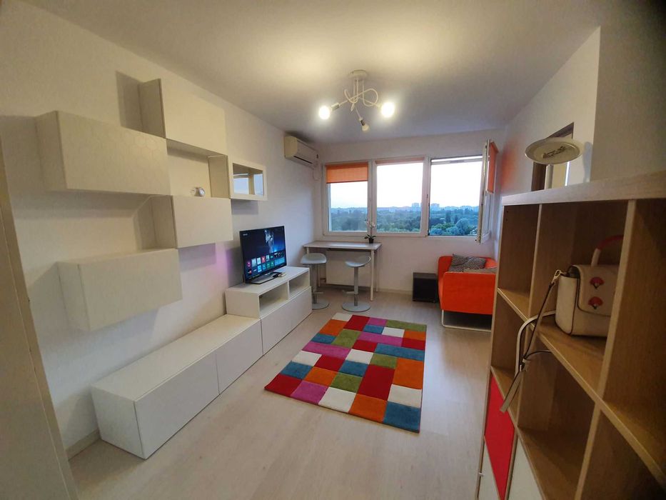 Titan, Parc IOR, Aleea Rotunda, Park Lake