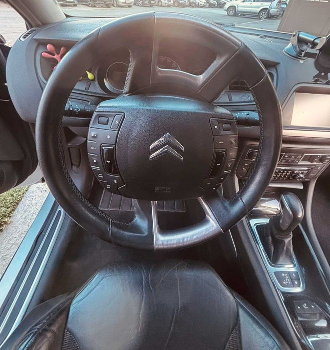 Автамабил Ситроен С5