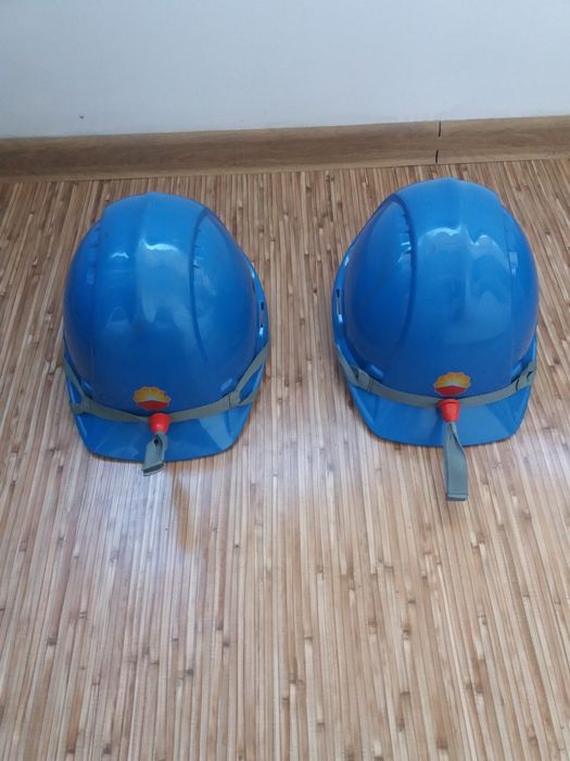 Продам рабочие каски