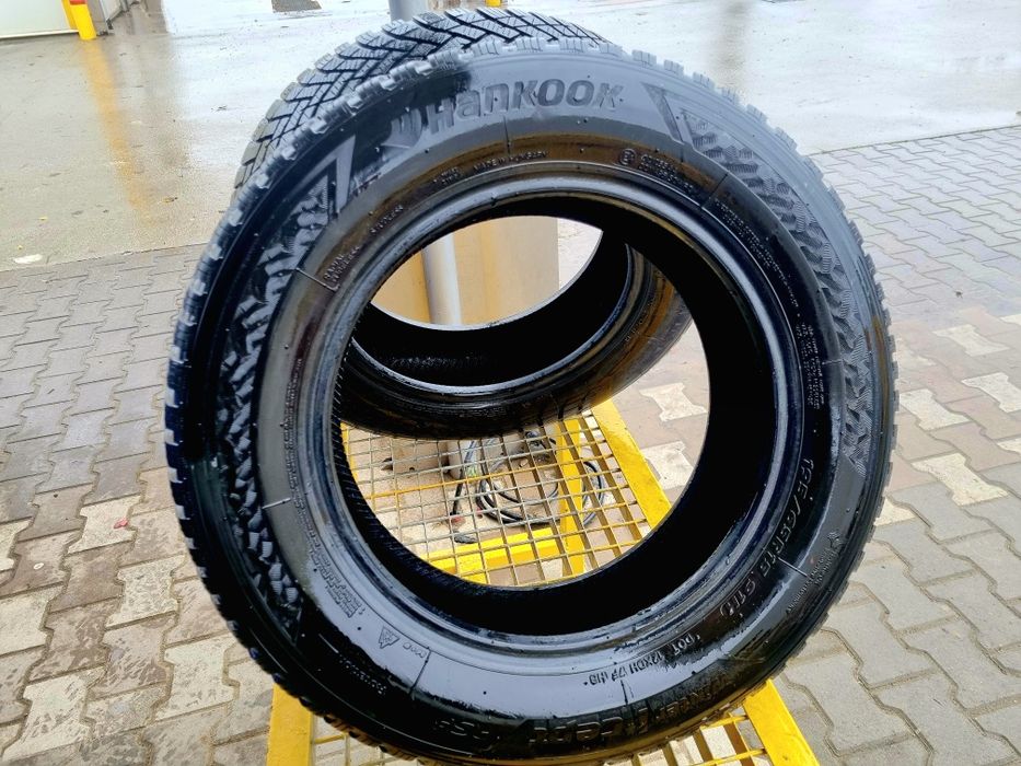 Vând două anvelope Hankook iarnă M+S 195 65 15