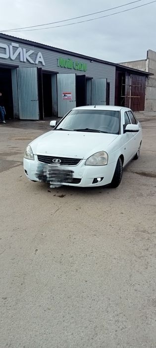 Продам Приору Газ-Бензин движок масло не расходует