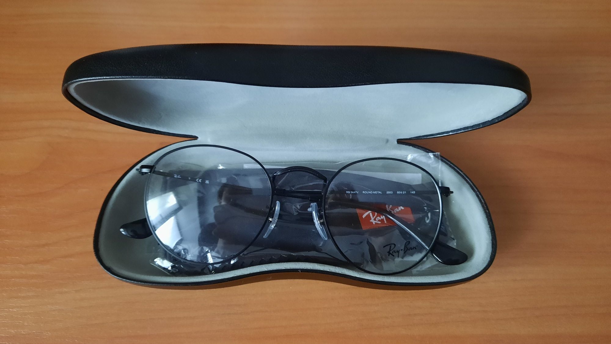 Очки Ray-Ban 3447v