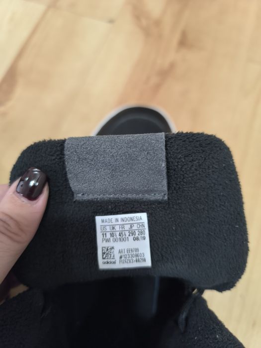 Мъжки кецове "Адидас"