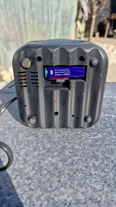 Ceas digital cu radio și lumini funcțional