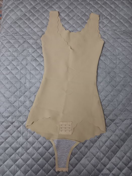 Продам новый корейский комбидрес44-42 размера