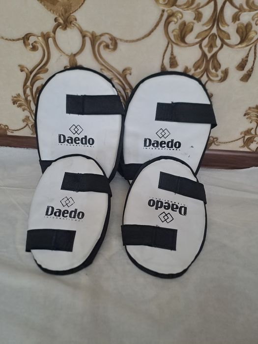 Экипировка для теквандо.  Шлем ,протектор, щитки