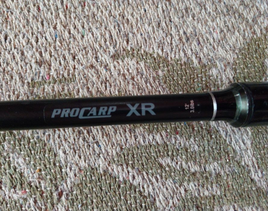 Set complet de pescuit la crap , 3 lansete + 2 transoane