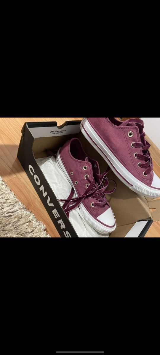 Vând teneși converse 36,5