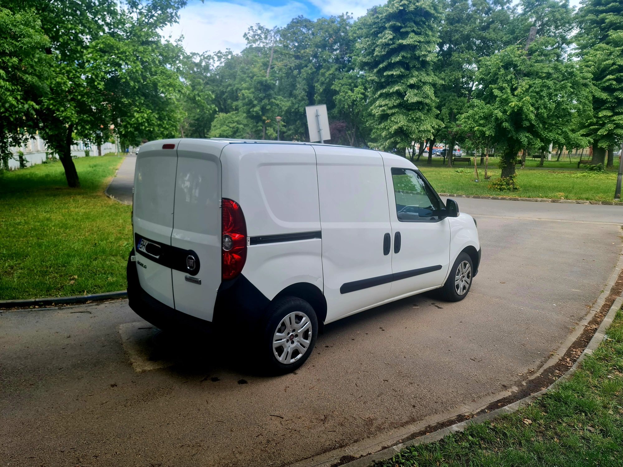 Vand/Schimb Fiat Doblo 1.3 Profesionale Autoutilitara/Transport marfa