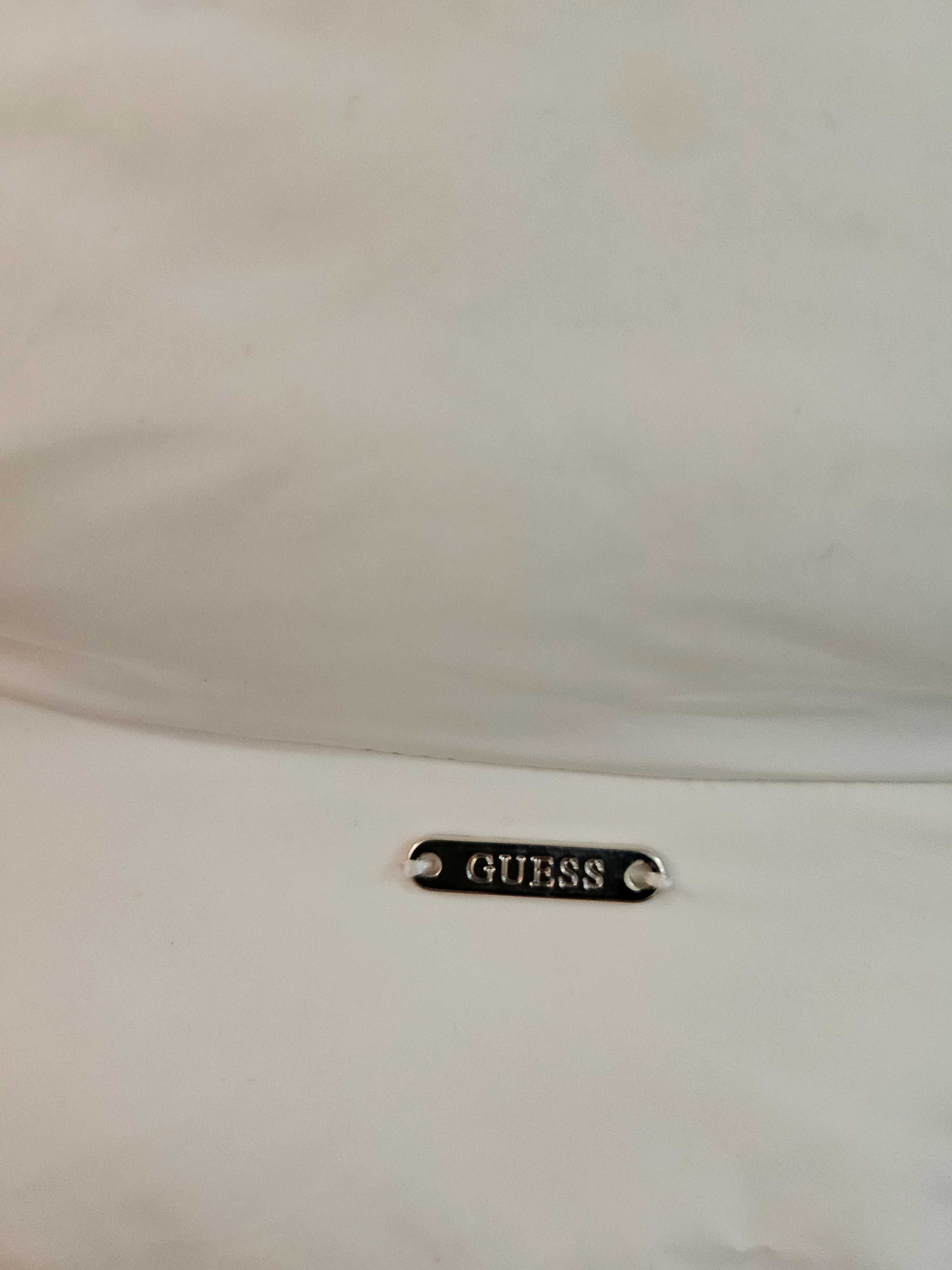 Оригинално яке Guess