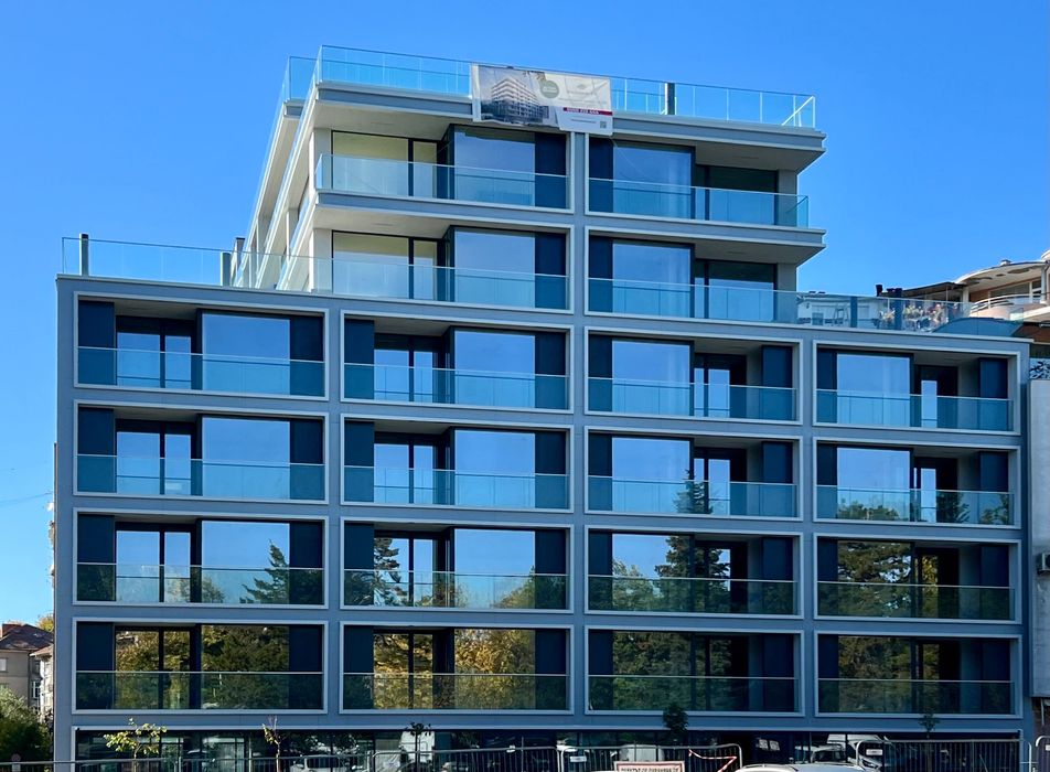 Продава тристаен апартамент в Ценър, гр. Велико Търново