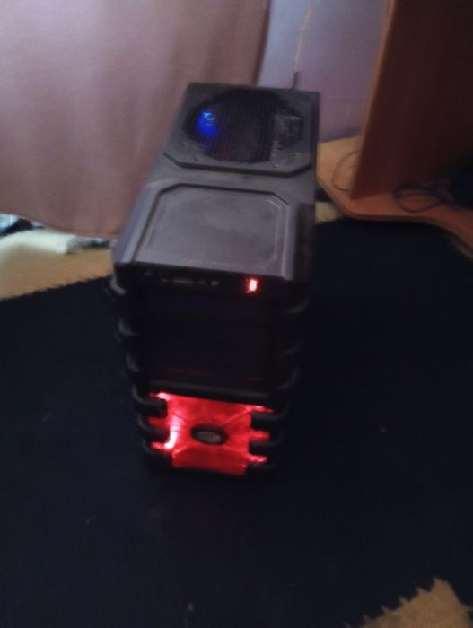 Vând calculator bun