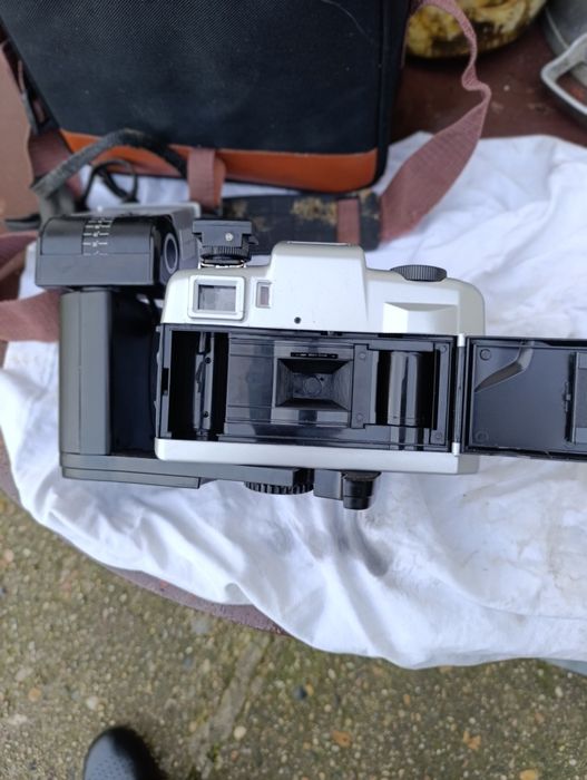 Aparat foto camera cu film