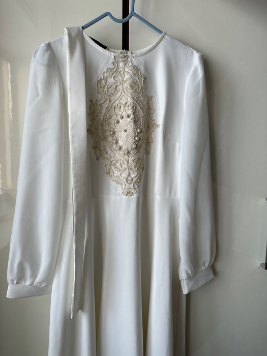 Продам длинное белое платье